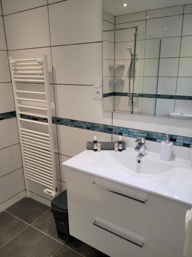 Appartement Tout Equipe En Rez-De-Jardin Entre Gard Et Ardeche Saint-Julien-de-Peyrolas 외부 사진