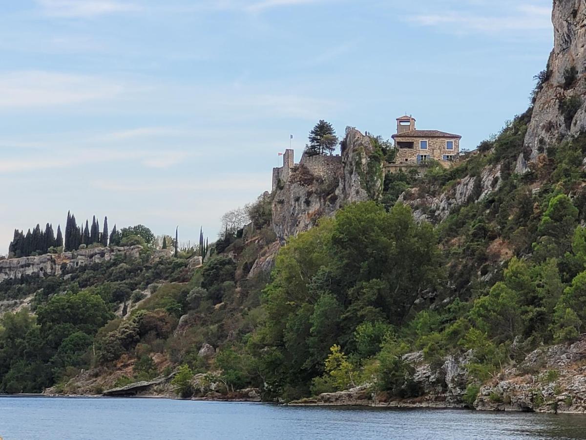 Appartement Tout Equipe En Rez-De-Jardin Entre Gard Et Ardeche Saint-Julien-de-Peyrolas 외부 사진
